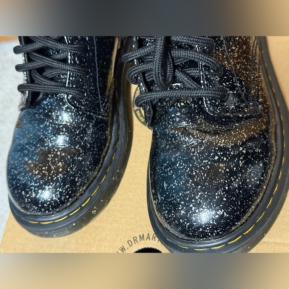 DR. MARTENS Girls 1460 Glitter Star Lace Up Boots Fashion (Little Big Kid) 13 - Picture 3 of 13
